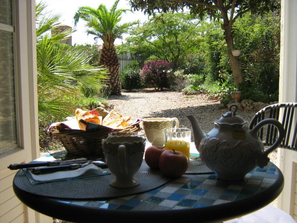 La Maison Des Palmiers Homps  Esterno foto